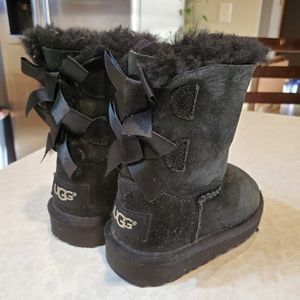 Uggs Toddler Size 6 Black